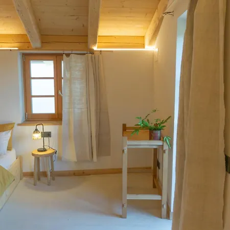 Alloggio per agriturismo Mirtilla *